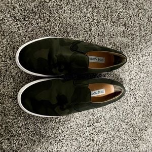 Camo Steve Madden slip ons